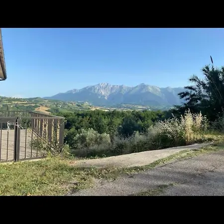 Affaccio Gran Sasso Feriehus Ronzano